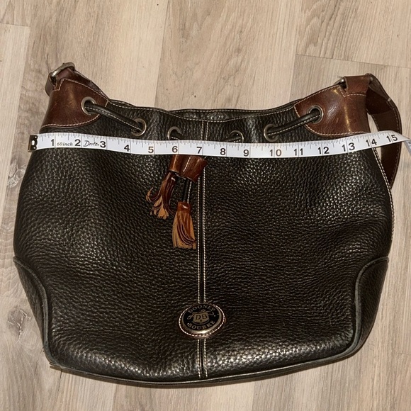 Dooney & Bourke Black and Brown Hobo shoulder bucket bag - Picture 6 of 13